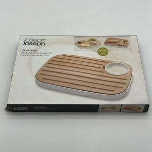 New Joseph Joseph Slice & Serve Bread and Cheese Board No. 70075